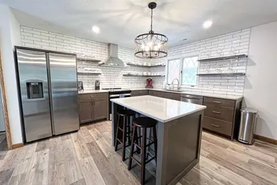 Updated 3 Bed 2 Bath central to everything in Omaha!