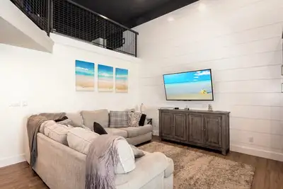 Image de Lakeside Landing Townhome #32 at Legacy Beach Resort - Lake access!