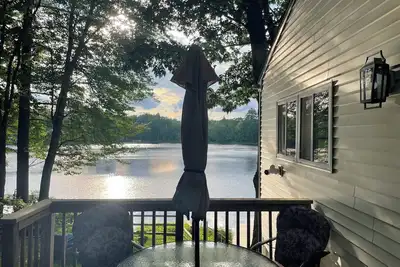 Image de Classic Nh Waterfront House - Swim\/Boat\/Kayak\/Fish