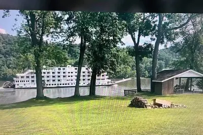 Image de Riverview Escape Cabins on the Ohio River Pet Friendly Fishing Weddings Relax