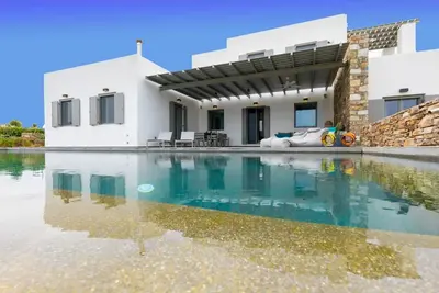 Image de Affordable, luxurious and private Villa Cactilia, located in Paros Greece!