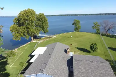 Image de Enjoy Sunsets at Lakefront 2 Br 2 Ba Home