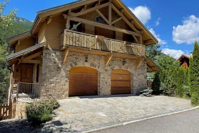 Image de Chalet Recent Tout Confort A 1, 5 kms des remontées de Chantemerle