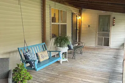 Image de Full Moon Fish Camp newly renovated lakeside retreat Great Location & Views