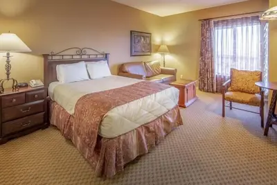 Image de Enjoy Beautiful Hotsprings close to Genoa\/ Lake Tahoe. All Amenities Included!
