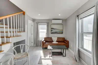 Image de Entire Home 2br 2bth Quite Area with parking