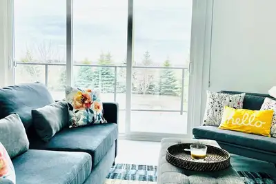 Pine Loft. Quiet place in the Winkler/Morden area and just off Highway 14.