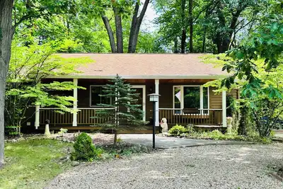 Image de Game Room, 4 Min to Warren Dunes, Fire Pit and More!