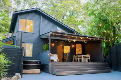 Image de Casa Noire - 5 minute drive to centre of Byron Bay
