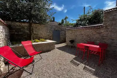 Image de Glacière · Maison familiale style atelier & cour extérieure