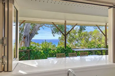 Image de Four Bedroom, Three Bathroom Beautiful Beach House