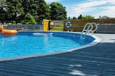 Image de Grand-Barachois 2 bdrm suite * w\/pool * on coast road between Shediac\/Cap Pele