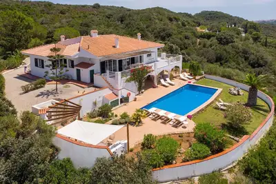 Image de Stunning villa with large swimming pool
