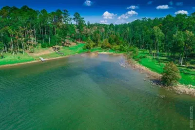 Image de Waterfront @ Tiger Creek Retreat Sleeps 16
