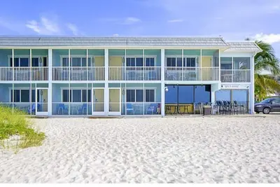 Image de Warm, welcoming resort on prime beach area. comfortable and intimate