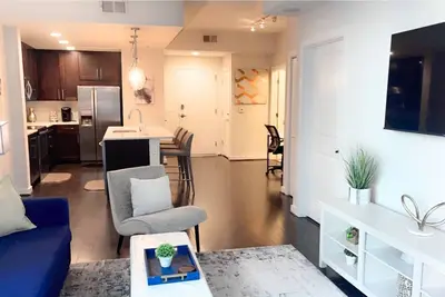 Image de The Luxe | City View | Romantic Escape