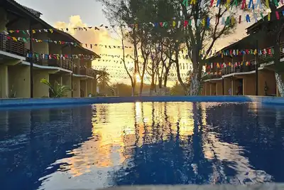 Image de Condomínio Frente mar pé na Área, Piscinas Naturais! Casa Térreo Aconchegante