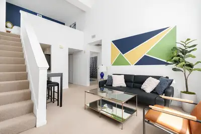 Image de Free Parking l 1. 5 Bedroom Loft in Mission / Hayes