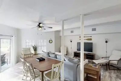 Image de Rustic Pet Friendly 3 bedroom\/2 Bathroom home near Lake Livingston