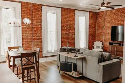 Image de Historic Downtown King Lofts B