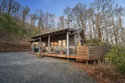Image de Comfortable cabin near wineries~hiking~Hendersonville