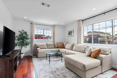 Image de Deco Casa: Cozy Gated Modern Spanish Family Home - 3 min drive to I-10