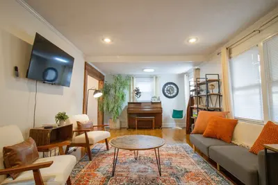 Image de Cozy Mauldin Hill by Brick and Home