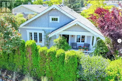 Image de Centrally located private studio in Chemainus