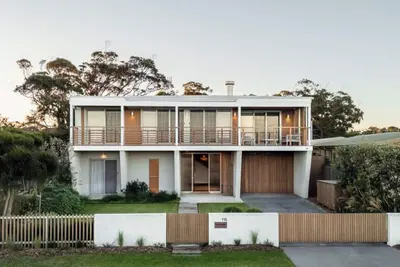 Image de 'The Dawn'- Beachside luxury 50m from beach