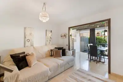 Image de Appartement de vacances 'Alojamiento En Los Parrales' avec piscine partagée