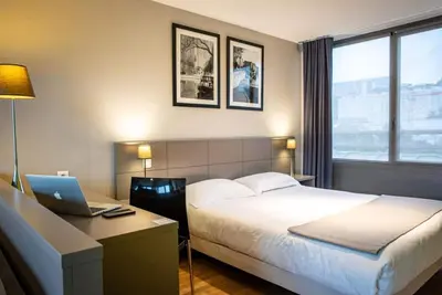 Image de Minutes to Tête d'Or Park! Pet-friendly Suite with City View and Kitchenette!