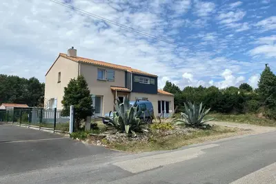 Image de Maison familiale avec grand jardin sur la cĂ´te de Jade