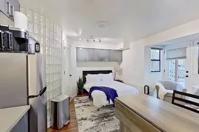 Image de Stylish and Comfortable Studio Garden in Lower Pacific Heights