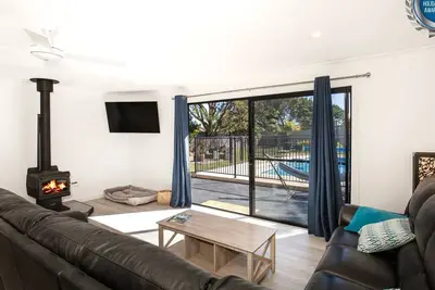 Image de Pipers Spot - Pet Friendly - Fireplace with Swimming Pool