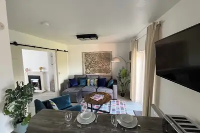 Image de 4br House w/ Garden & Parking