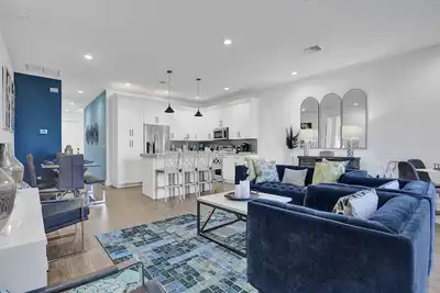 Image de New Designer Home! Managed by Bnr Vacation Rentals