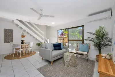 Image de Walk to Strand sleeps 4 - 2 Bedroom 1. 5 Bathroom -