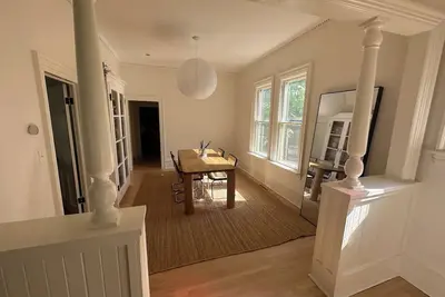 Image de Big Bright Heritage Home & Patio