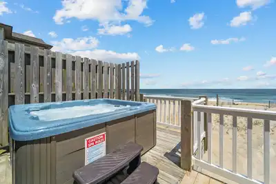 Image de Summer Savings-Oceanfront Dog Friendly w/ Hot Tub, Cmty Pool & Tennis/Pickleball