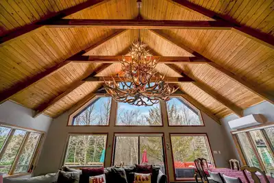 Image de Large Lake Village Cabin in Lake Naomi Poconos