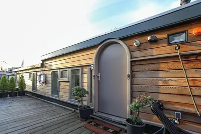 Image de HouseBoat next to Amstel in the City Centre (1br)