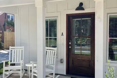 New Luxury 1br Cottage in Downtown Auburn!