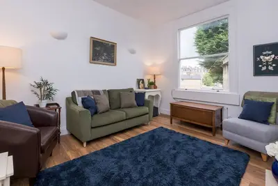 Pass the Keys | Stylish apartment in Central Bath