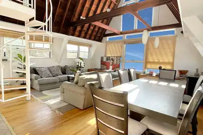 Image de Maison luxe à Fire Island Pines avec cuisine gourmet, piscine & jacuzzi privés.