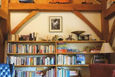 Image de Professional\/family\/pet-friendly; fiber-optics in the forest, minutes to highway