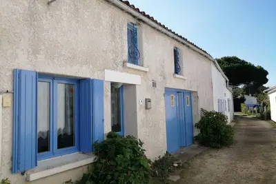 Image de Maison typique de l'île d'Oléron, proche plage et forêt de Vert-Bois