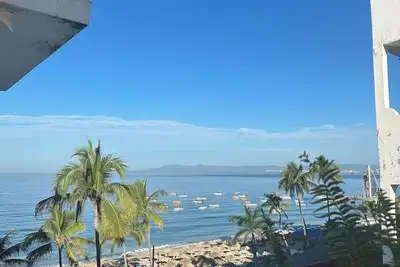Image de One Beach St Hotel -Beach Front1BD/1ba Fabulous Views in Zona Romantic