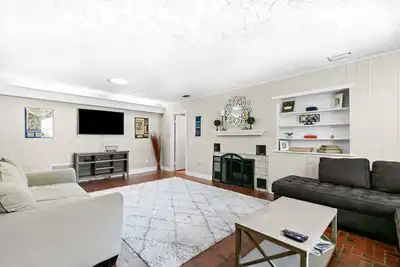 Image de 5 Bedroom House Walking Distance to Uf/ Swamp