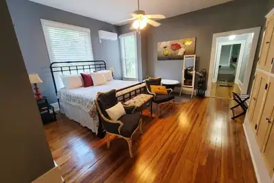 Image de 1 Bedroom Apt- 5 Blocks from Downtown Gainesville