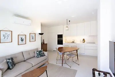 Image de Moderne, confortable, piscine